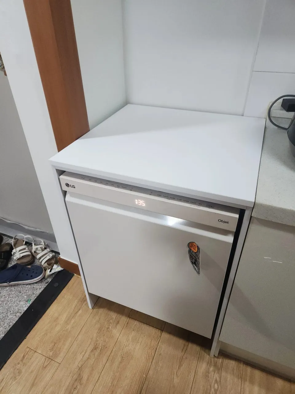 전용 하부장 제작 후 식기세척기 설치 완료 모습