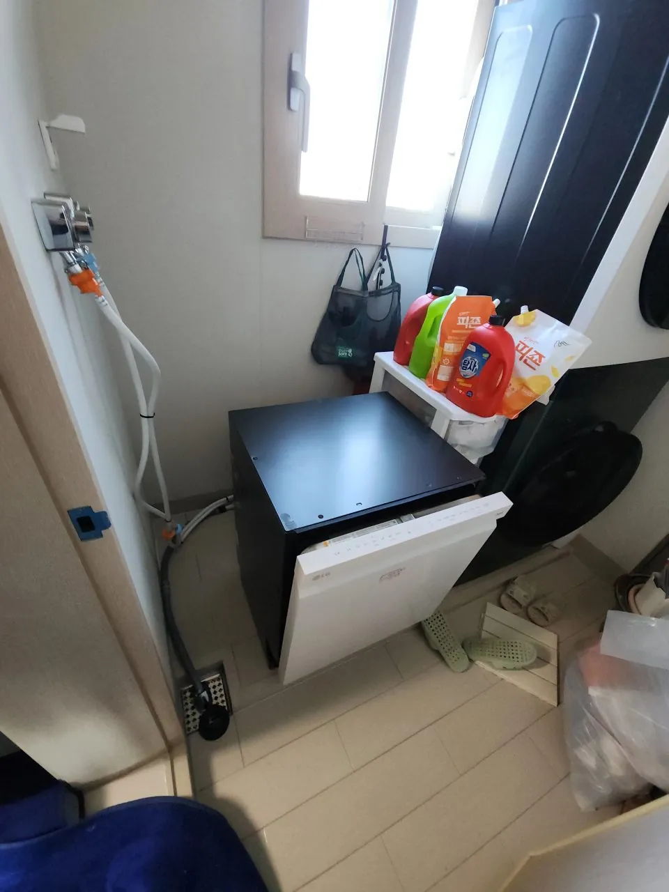 안양 식세기 이전설치 — 베란다 자리에 맞춰 급수·배수를 연결한 모습